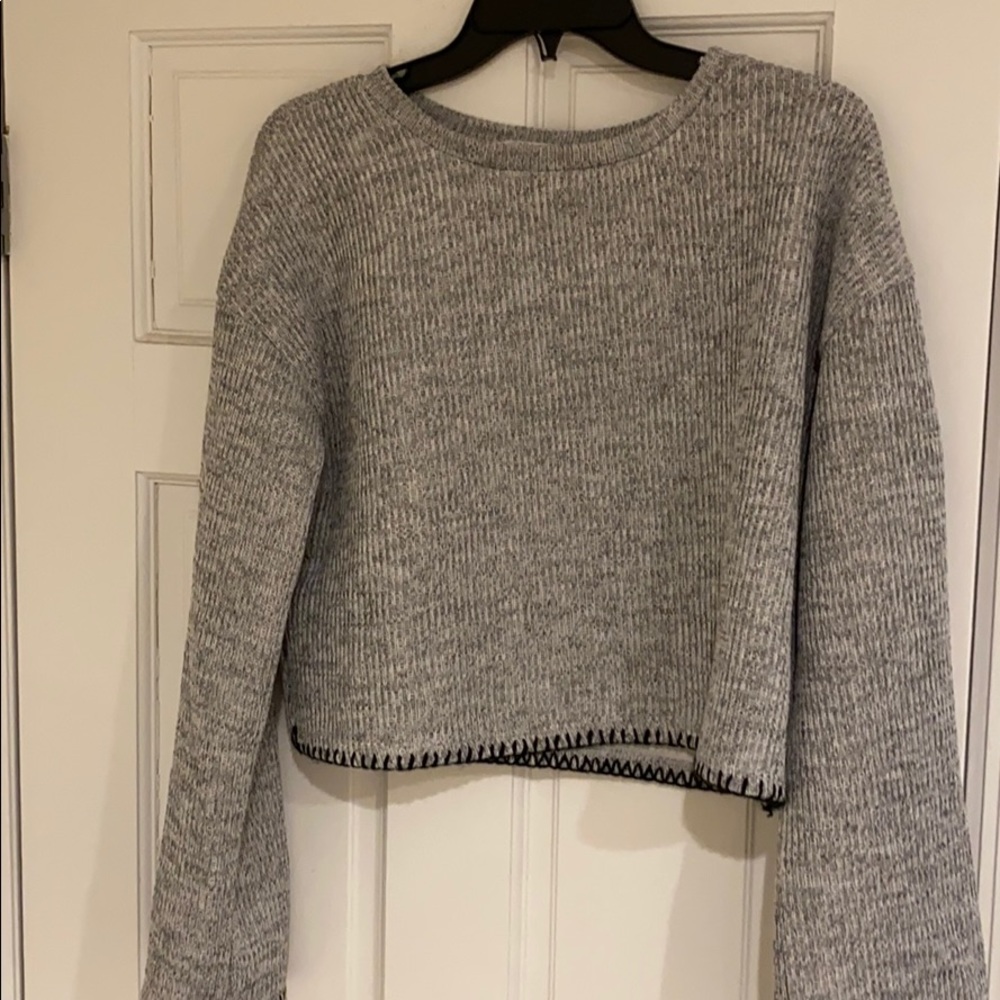 Zara cropped gray sweater